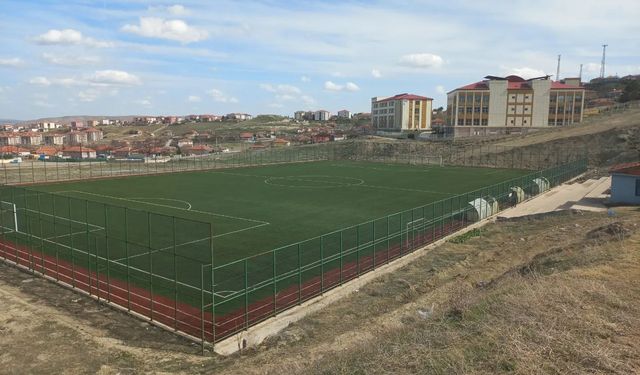 İlçe Stadyumu bakım istiyor!