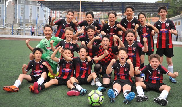 Minik Kramponlar, U12’de galibiyetle tanıştı: 3-0