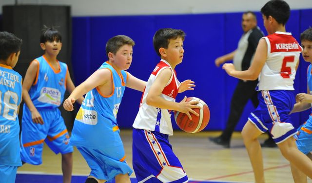 U12 Basketbol  heyecanı sürüyor