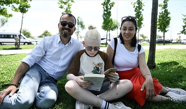 Albino çocuğu olan ebeveynler, akran zorbalığı ve ayrımcılığın son bulmasını istiyor