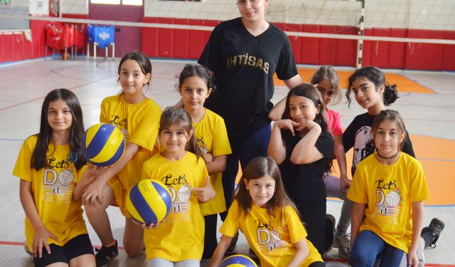 Geleceğin voleybolcuları burada yetişiyor