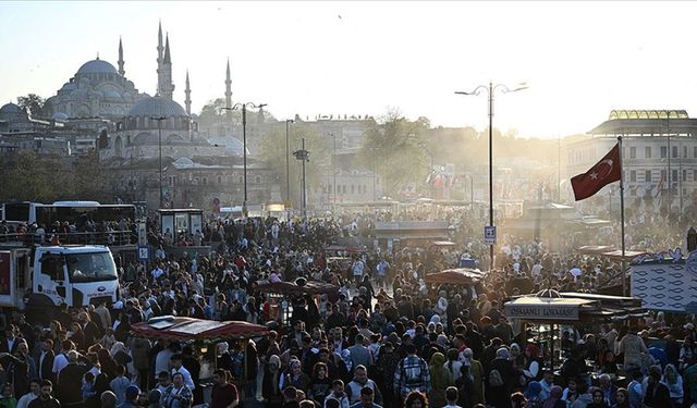 İçişleri Bakanlığı: İstanbul'da 1 milyon 87 bin 17 yabancı var