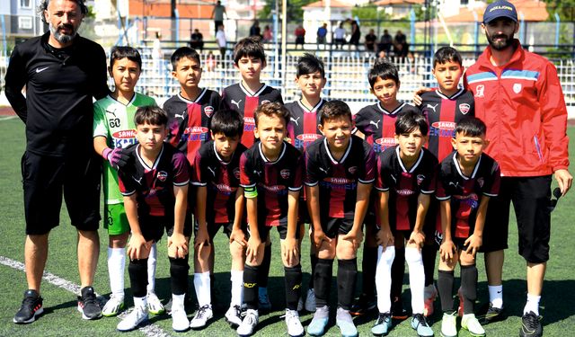 U11’de, zirve yarışı nefesleri kesiyor!