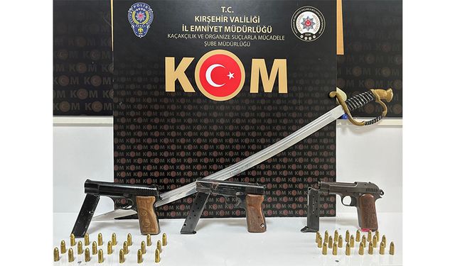 Kırşehir'de yasa dışı silah ticareti yaptıkları iddiasıyla 4 şüpheli yakalandı