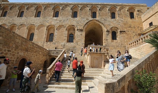 Tarihi kent Mardin bayram tatilini dolu dolu geçirdi