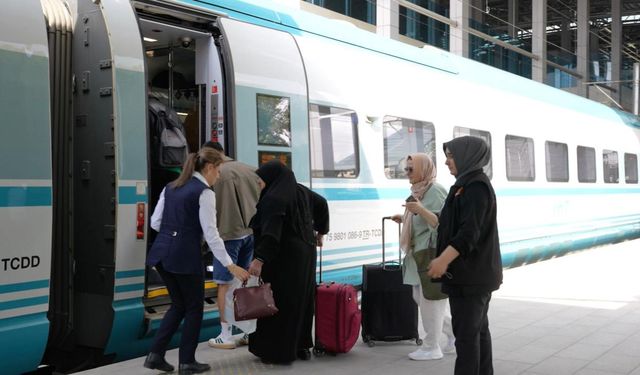 Tren biletlerinde emeklilere yönelik yüzde 10 indirimden 62 bin kişi faydalandı