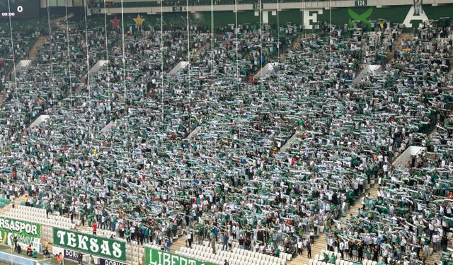 Bursaspor'un 3. Lig maçını 41 bin 300 taraftar izledi