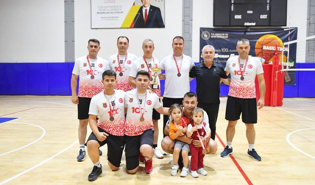 İl Jandarma Voleybolda 3. oldu