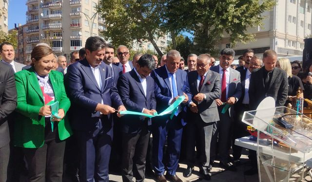 Kırşehir'de İlçe Günleri Standı'na yoğun ilgi