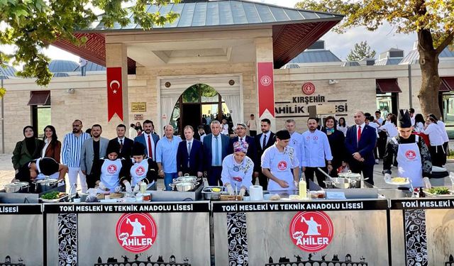 Bölgesel Liseler Arası Yöresel Yemek Yarışması Kırşehir’de Düzenlendi