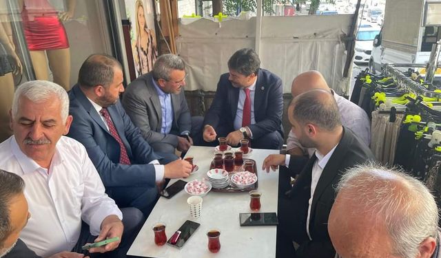 Milletvekili Erkan, İstanbul'da esnafların şikayetlerini dinledi