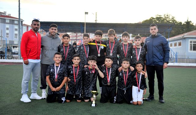 Gençlikspor 3. olmayı başardı