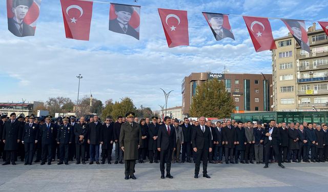 Kırşehir'de 09.05'te hayat durdu