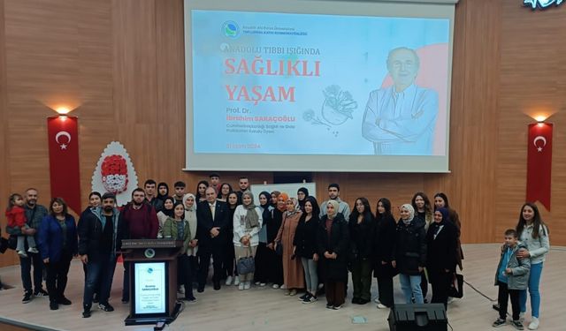 İbrahim Saraçoğlu Kırşehir’e gelerek konferansa katıldı