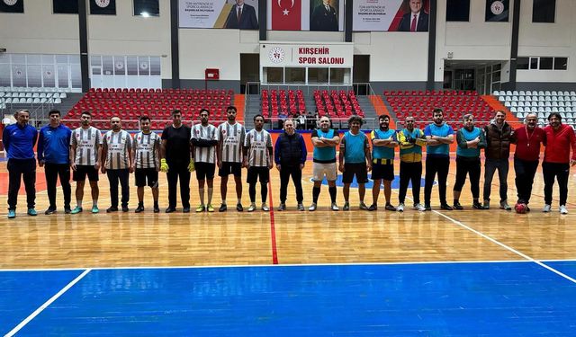 Kırşehir'de Öğretmenler Arası Futsal Turnuvası Heyecanı Başladı!