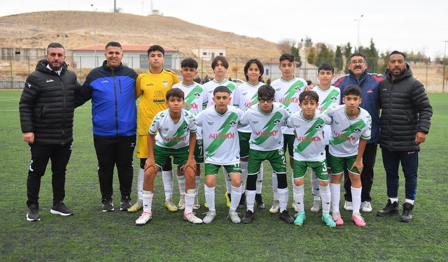 U14 ve U15 Kırşehirspor takımı Bolu yolcusu