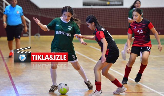 LİSELER KIZ FUTSALDA 2.GÜN MAÇLARI OYNANDI