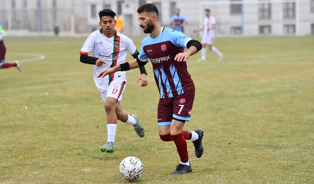 Yetişen Yıldızlar galibiyetle başladı: 3-0