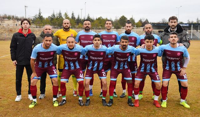 İlk yarıyı Yetişen Yıldızlar lider tamamladı