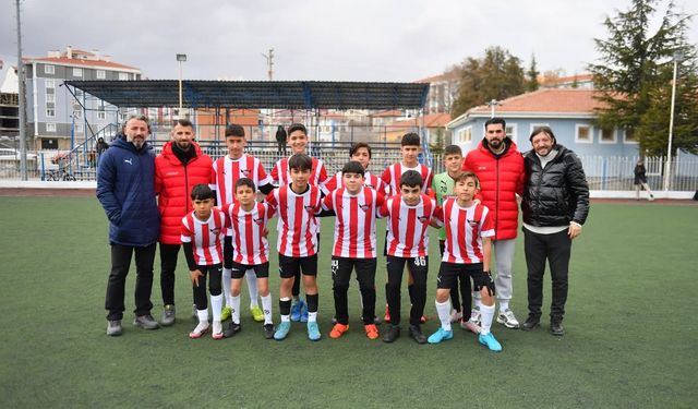 MİNİK KRAMPONLAR U14 ŞAMPİYONASINA GİTMEDİ