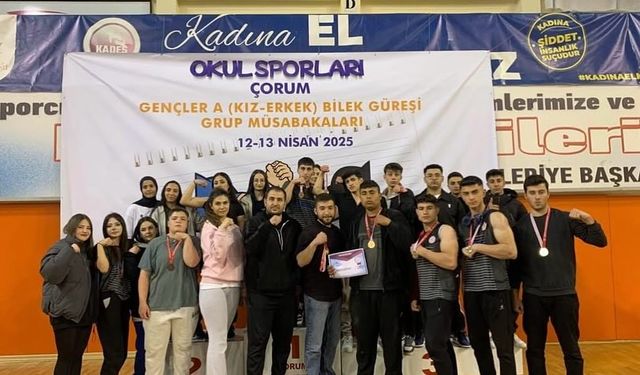 Bilek Güreşinden madalyalarla döndük