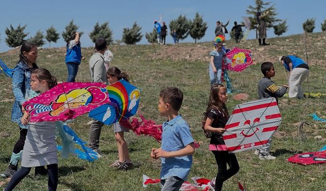 Kırşehir’in o ilçesinde uçurtma şenliği düzenlendi
