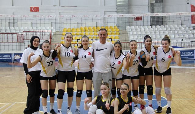 TEBRİKLER KIZLAR, BU YOLUN SONU KUPA OLSUN