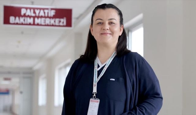 Mesleğine olan aşkı engel tanımıyor