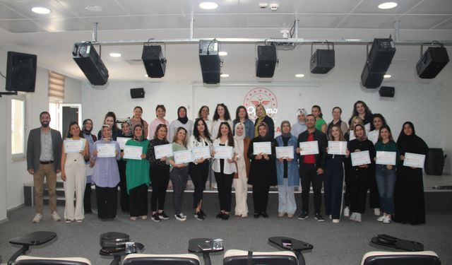 Kırşehir’de anneler ve bebekler için sağlık personellerine eğitim verildi