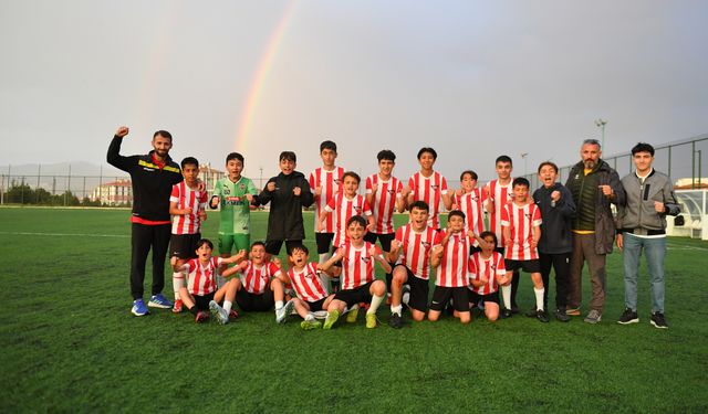 Minik Kramponlar, gruptan lider olarak çıktı: 3-1