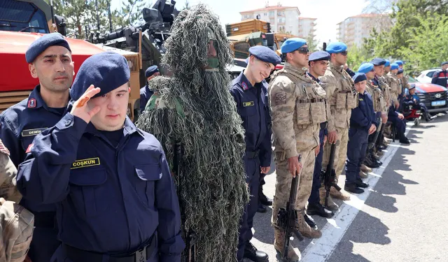 Bir günlük askerlik sevinci yetti onlara!