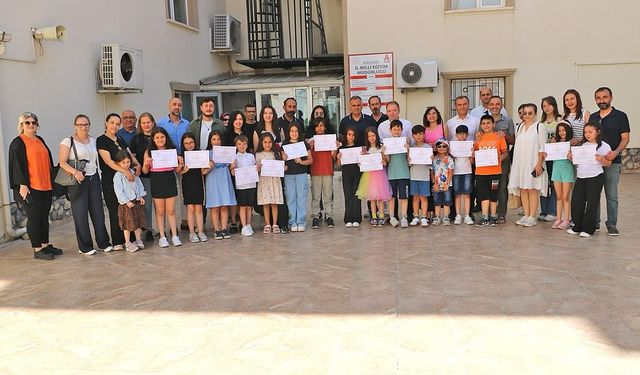 Kırşehir Çocuk Korusu emekçilerine belgeleri takdim edildi