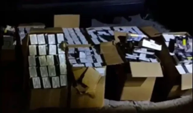 Kaçan şahsın aracından 70 bin 400 makaron bulundu