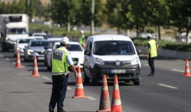 Kural ihlali yapan 35 sürücüye ceza
