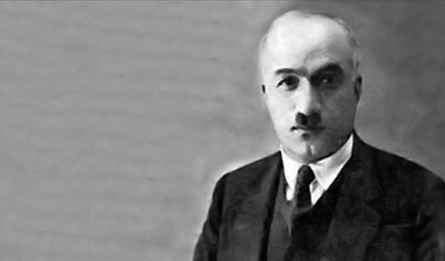 Türk Edebiyatı'nın akşam şaiiri denilince o gelir akla