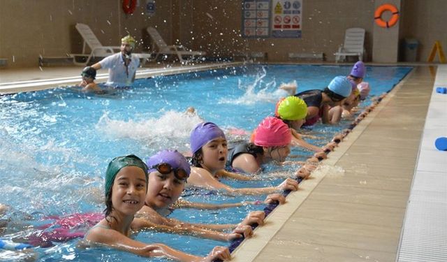 Kırşehir’de yüzme sporu seviliyor