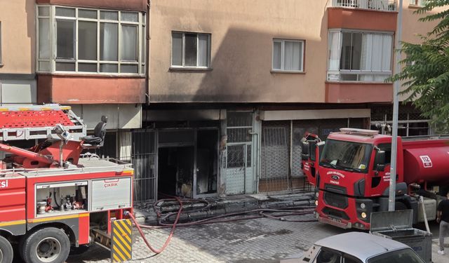 Depo yangını kontrol altına alındı