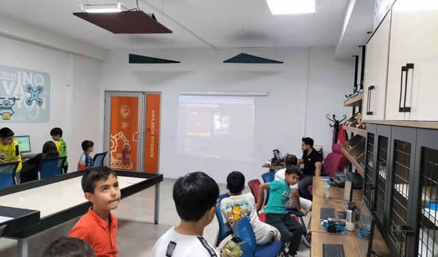 Talas Belediyesi’nin e-Spor ve İnovasyon Merkezi öğrencilere açık