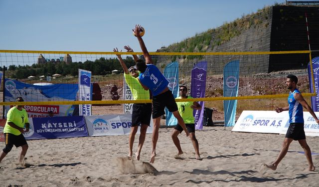 Voleybolu turnuvası sona erdi