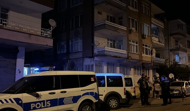 13 aracın lastiklerini kesen 2 şüpheli gözaltında