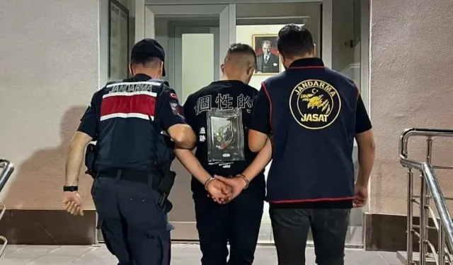Çeşitli suçlardan aranan 20 firari yakalandı
