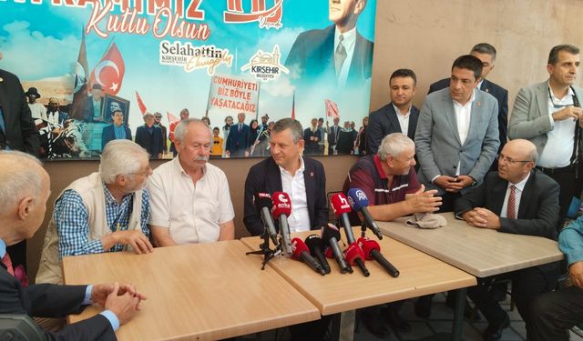 Özgür Özel Kırşehir'de emeklilerle bir araya geldi: Kimsenin verdiği oy için özür dilemesine gerek yok