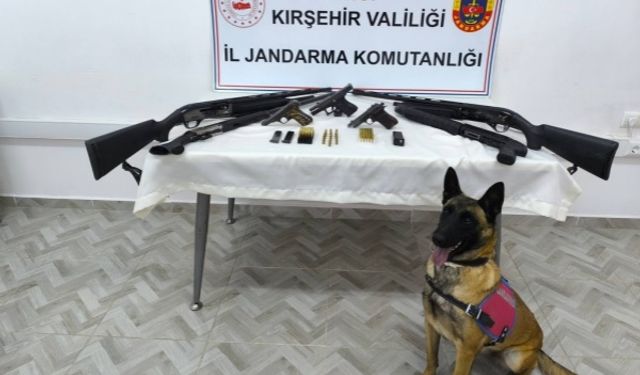 Kırşehir’de şüpheli davranışlar şahısları ele verdi.. Jandarmadan kaçamadılar