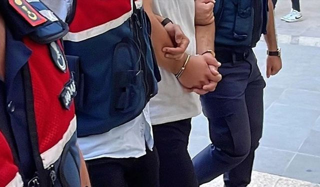 Kırşehir'de zehir tacirlerine ağır darbe!.. 8 kişiye suçüstü baskın