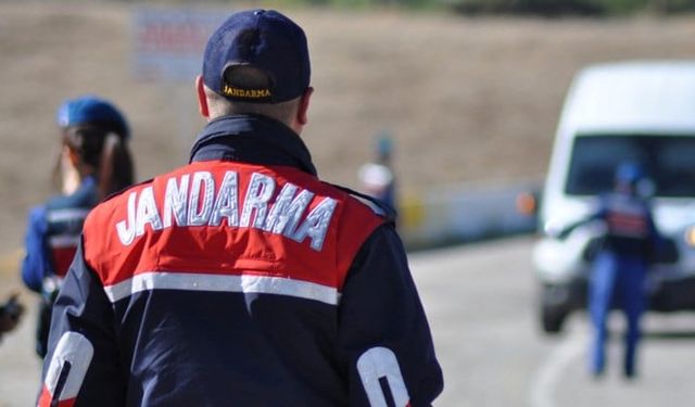 Kırşehir'de jandarma ekipleri suçlulara göz açtırmıyor: 5 Gözaltı