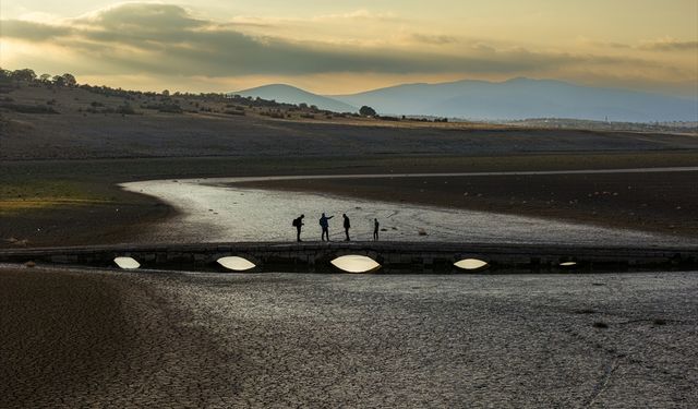 11 gözlü köprü su seviyesi düşünce ortaya çıktı