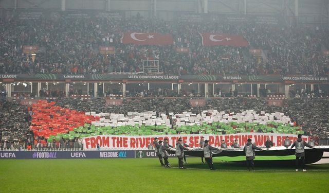 Samsunspor taraftarından Filistin'e destek koreografisi