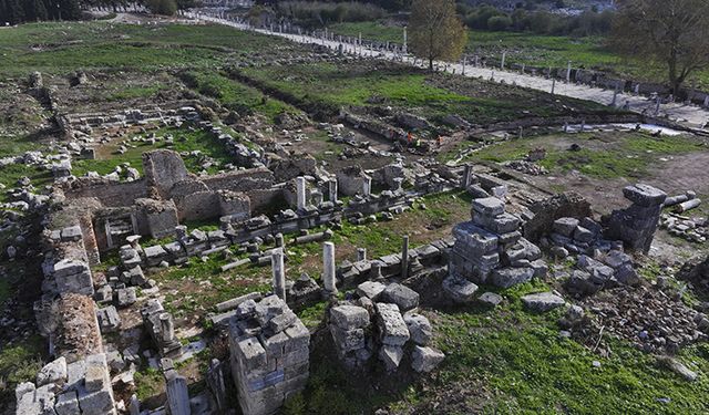 Antik Efes’te Mısır tanrısı keşfi