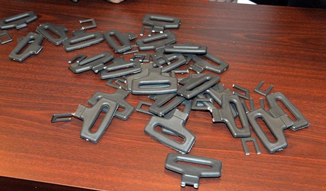 Denetimde 13 araç trafikten men edildi: Kemer yerine toka takanlara para cezası