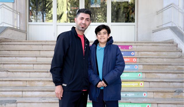 Nefes borusuna mandalina kaçan öğrenciyi öğretmeni Heimlich manevrasıyla kurtardı